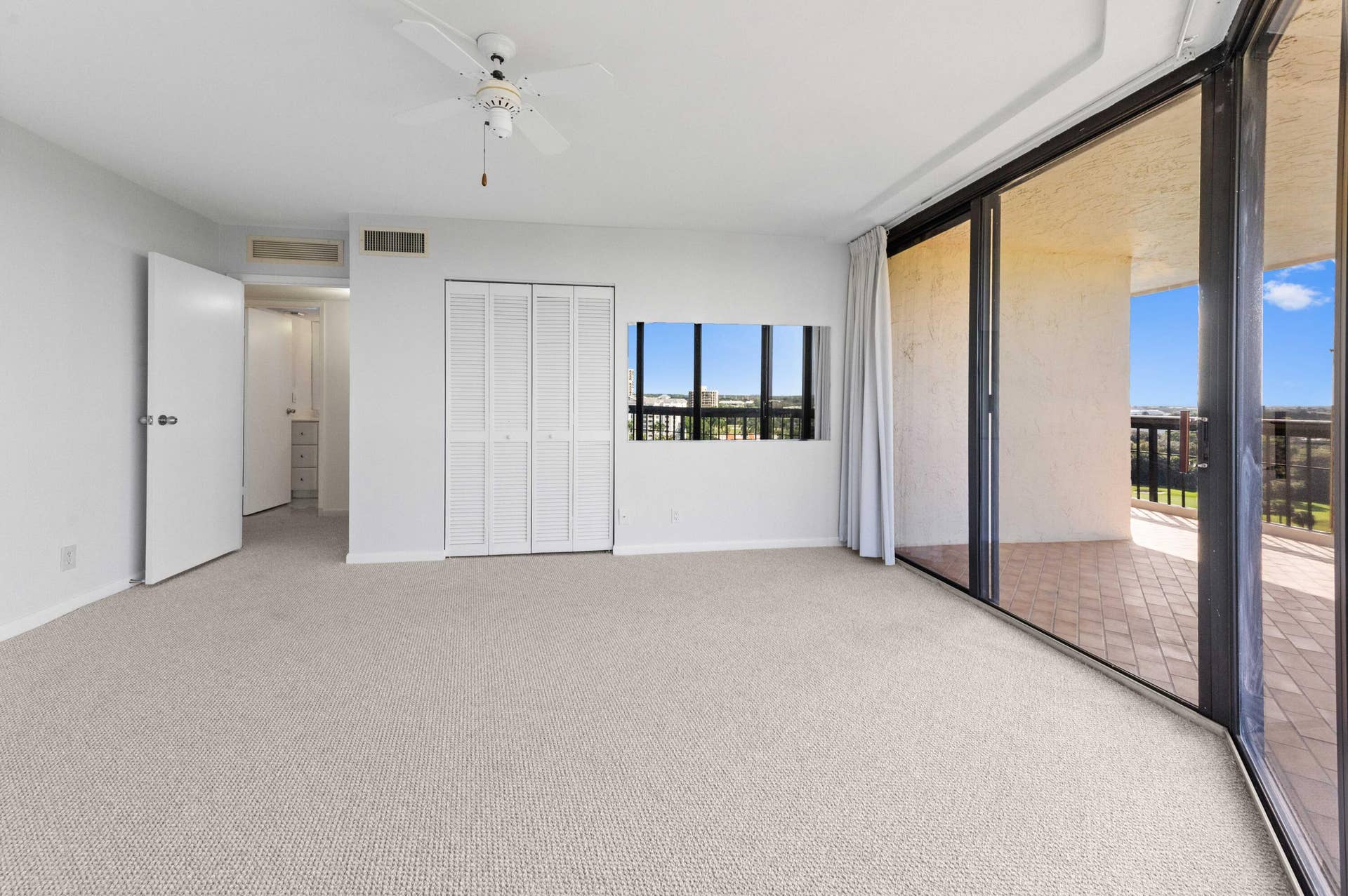1900 CONSULATE Place, #1004, West Palm Beach, FL 33401 25 Bedroom 02