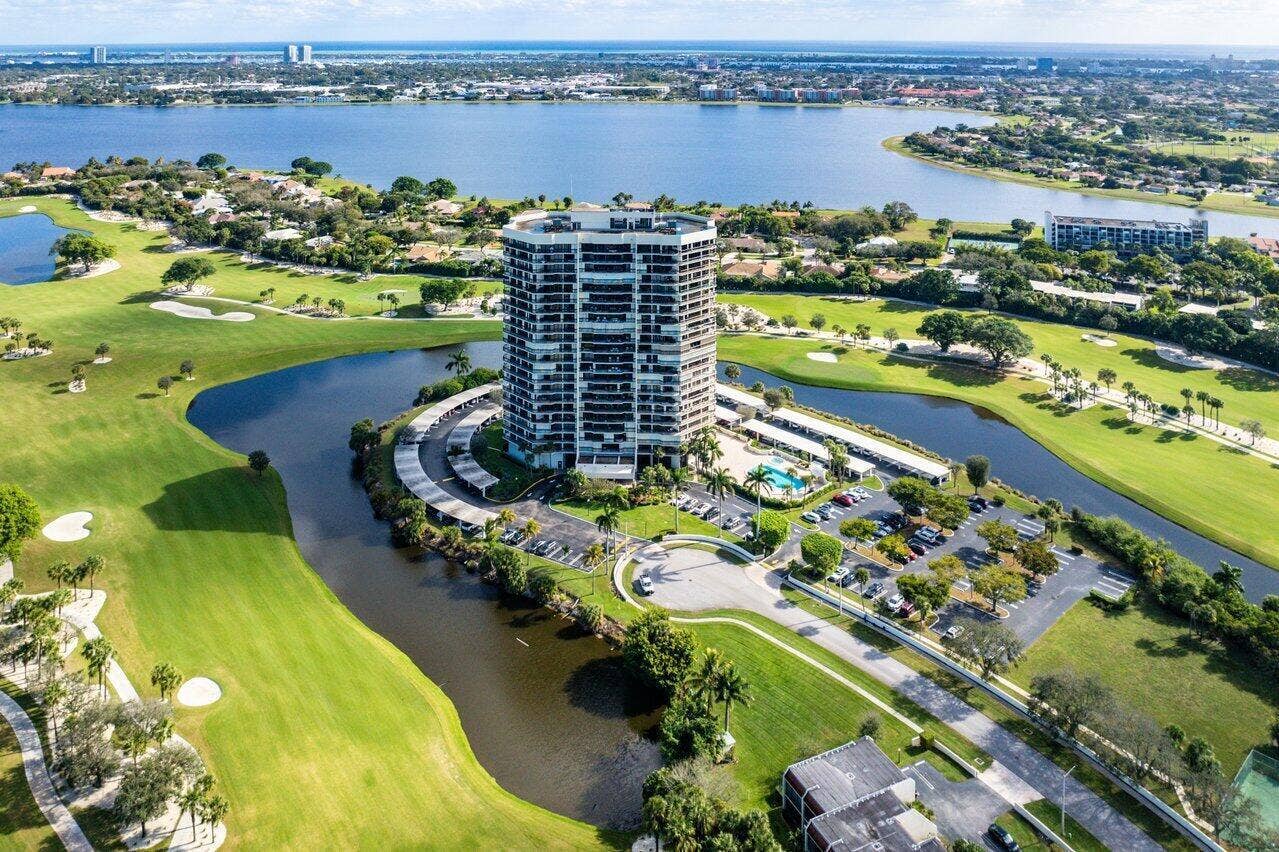 1900 CONSULATE Place, #1004, West Palm Beach, FL 33401 039-1900ConsulatePlace-506-WestPalmBeach