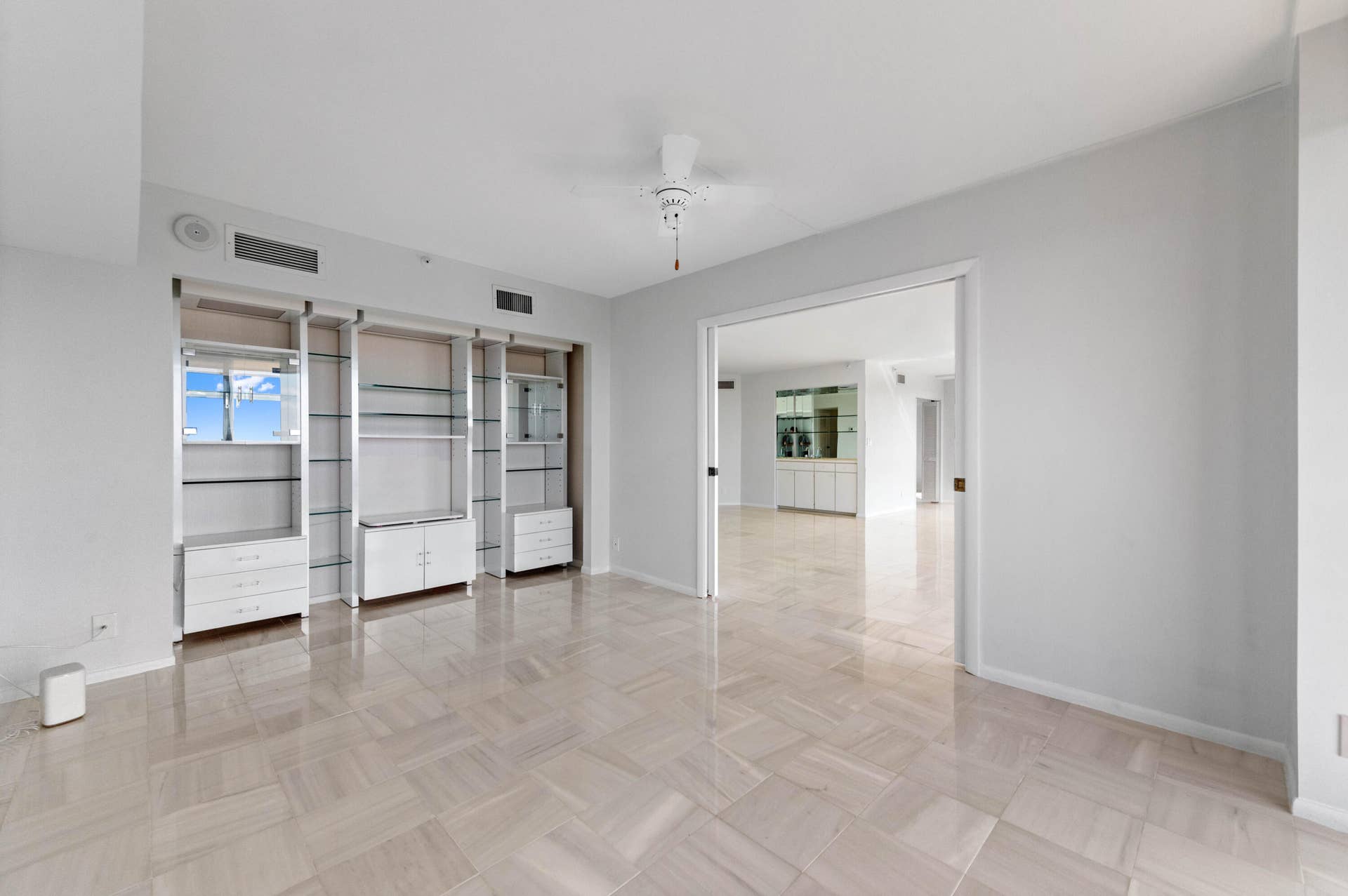 1900 CONSULATE Place, #1004, West Palm Beach, FL 33401 22 Bedroom 03