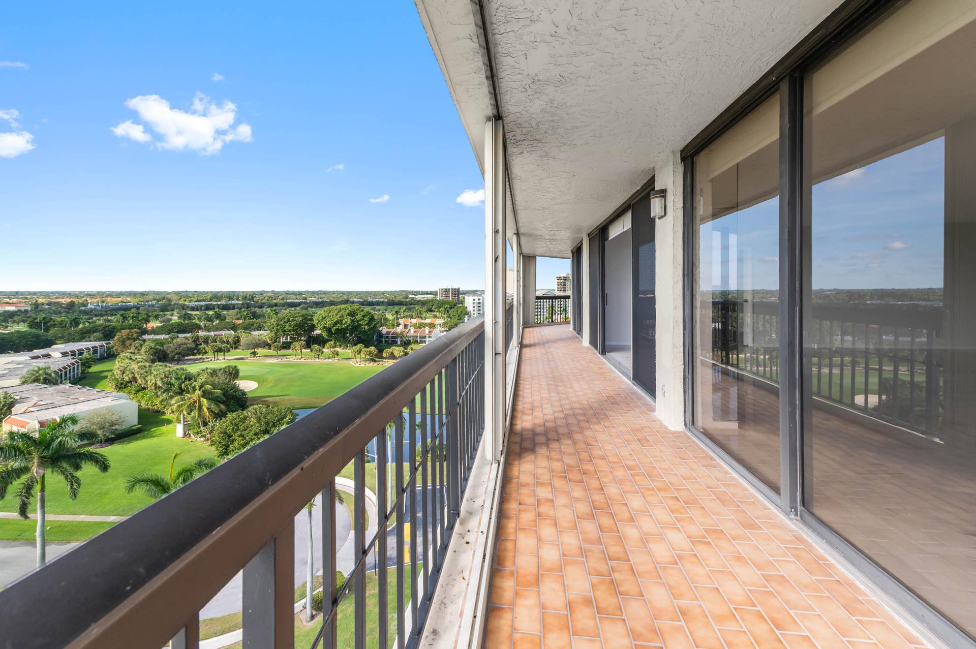 1900 CONSULATE Place, #1004, West Palm Beach, FL 33401 36 balcony 02