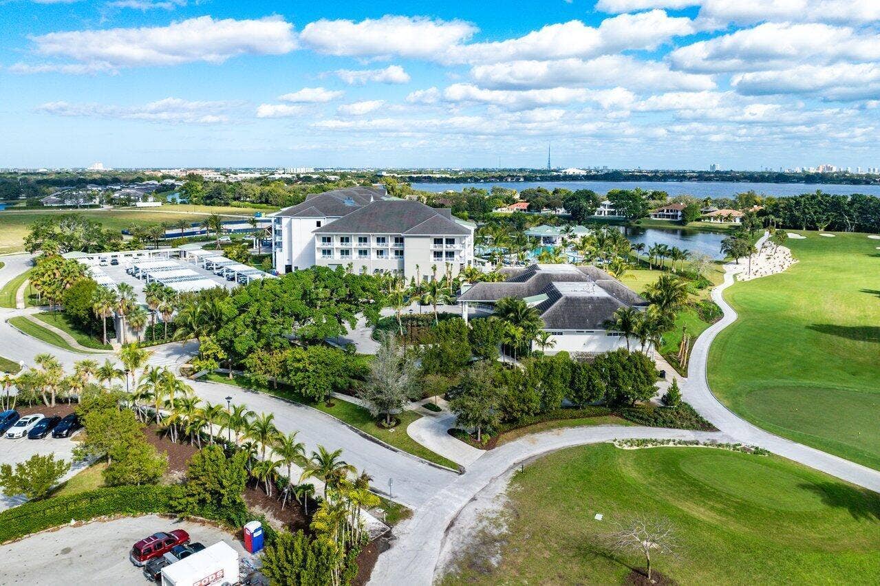 1900 CONSULATE Place, #1004, West Palm Beach, FL 33401 044-1900ConsulatePlace-506-WestPalmBeach