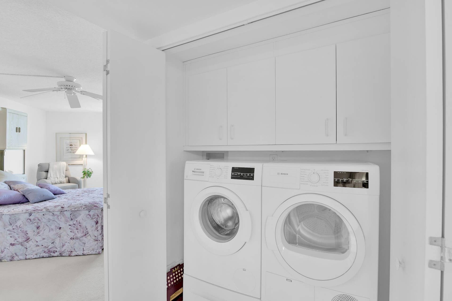 500 S Ocean Boulevard, #2201, Boca Raton, FL 33432 Washer and Dryer