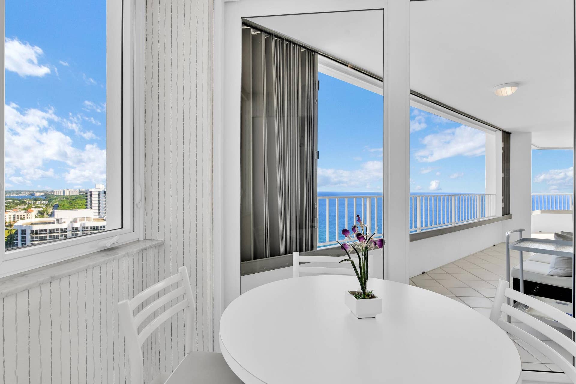 500 S Ocean Boulevard, #2201, Boca Raton, FL 33432 Kitchen Nook