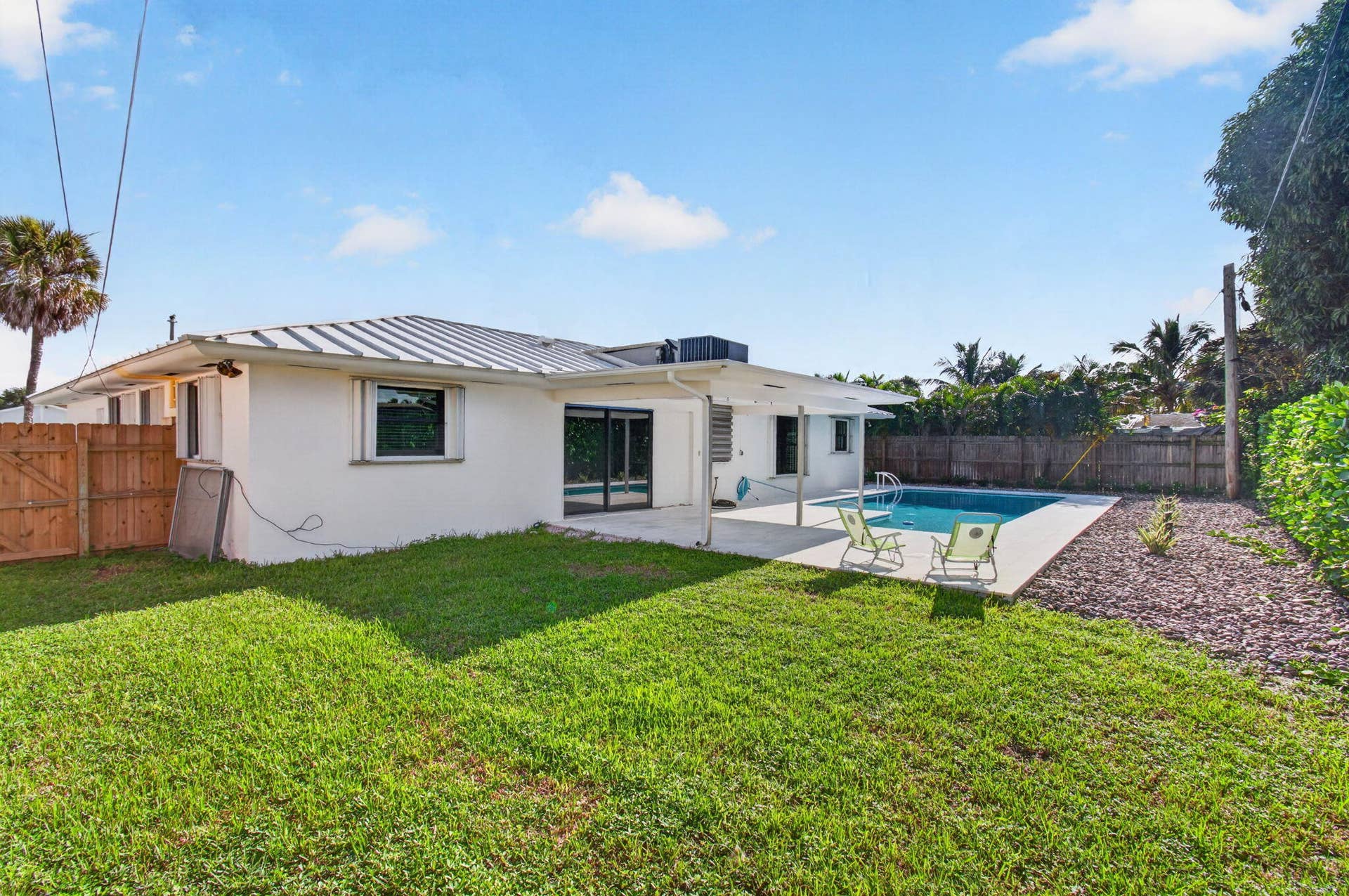 3776 DOGWOOD Avenue, Palm Beach Gardens, FL 33410 Large Back Yard