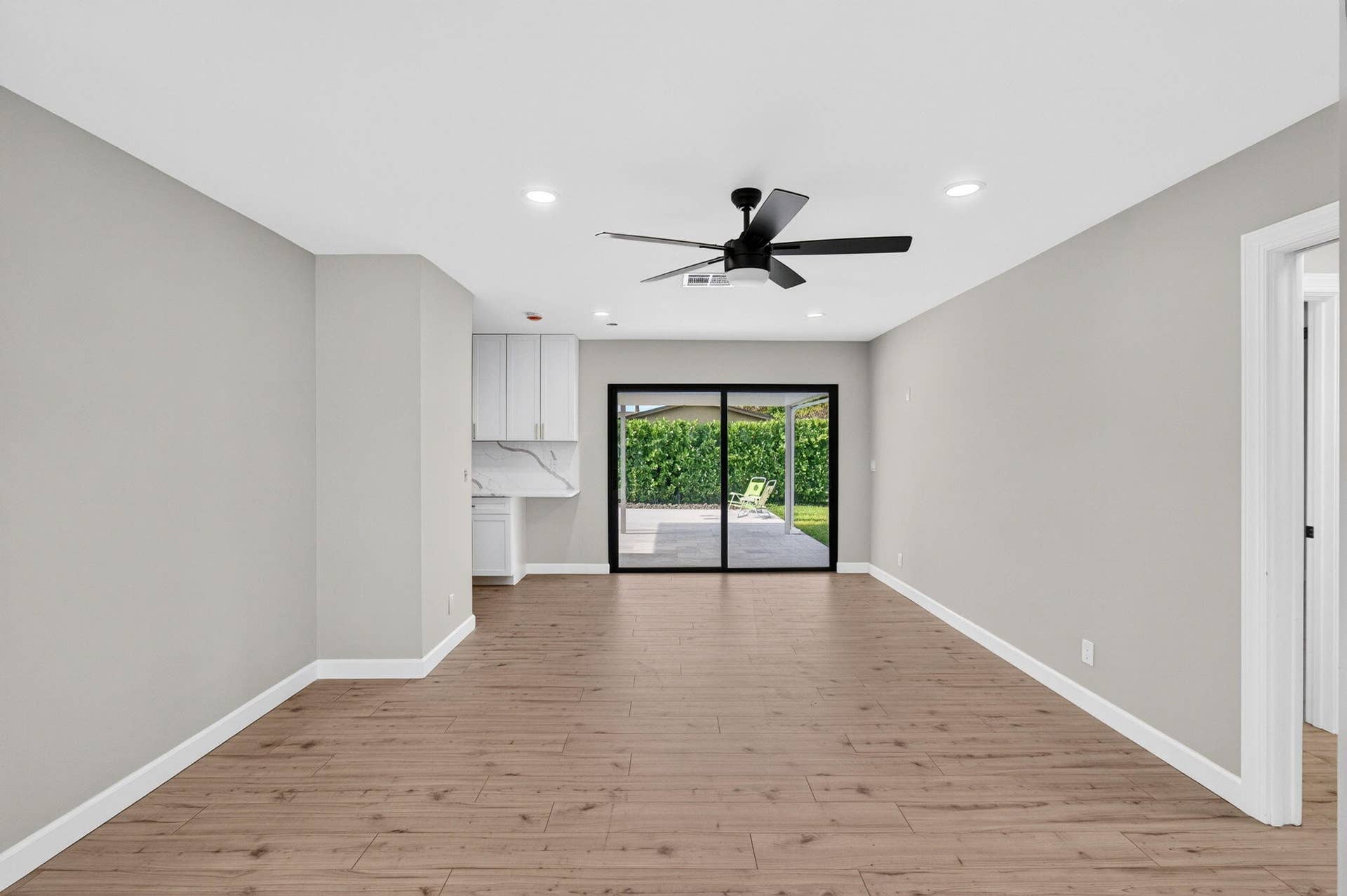 3776 DOGWOOD Avenue, Palm Beach Gardens, FL 33410 Family Room Area