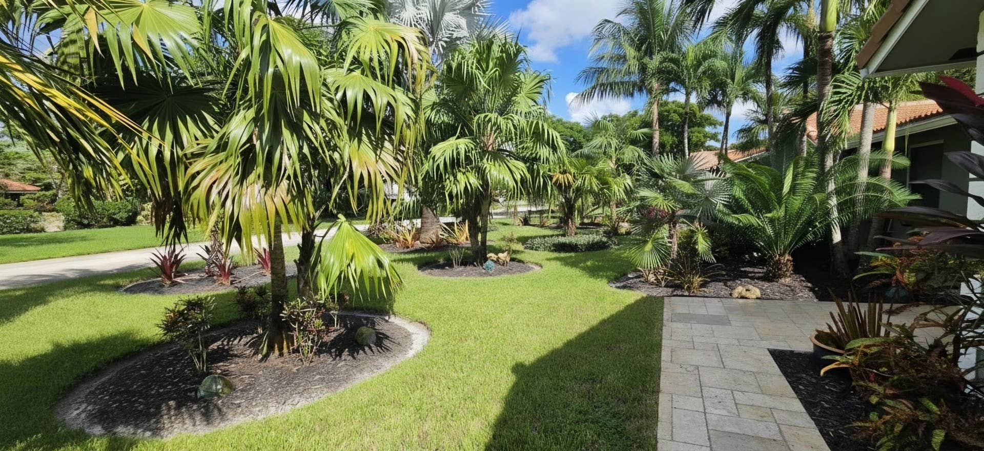 10850 NW 33RD Street, Coral Springs, FL 33065 Walkway