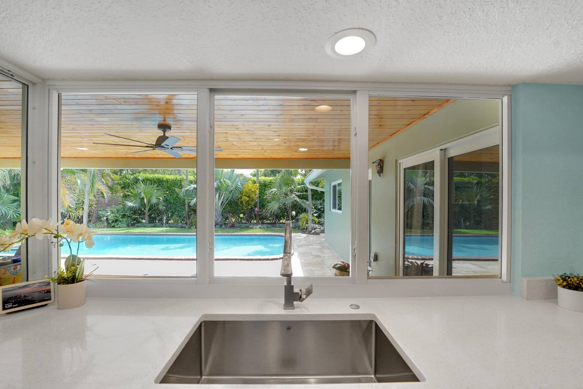 10850 NW 33RD Street, Coral Springs, FL 33065 Pass - through