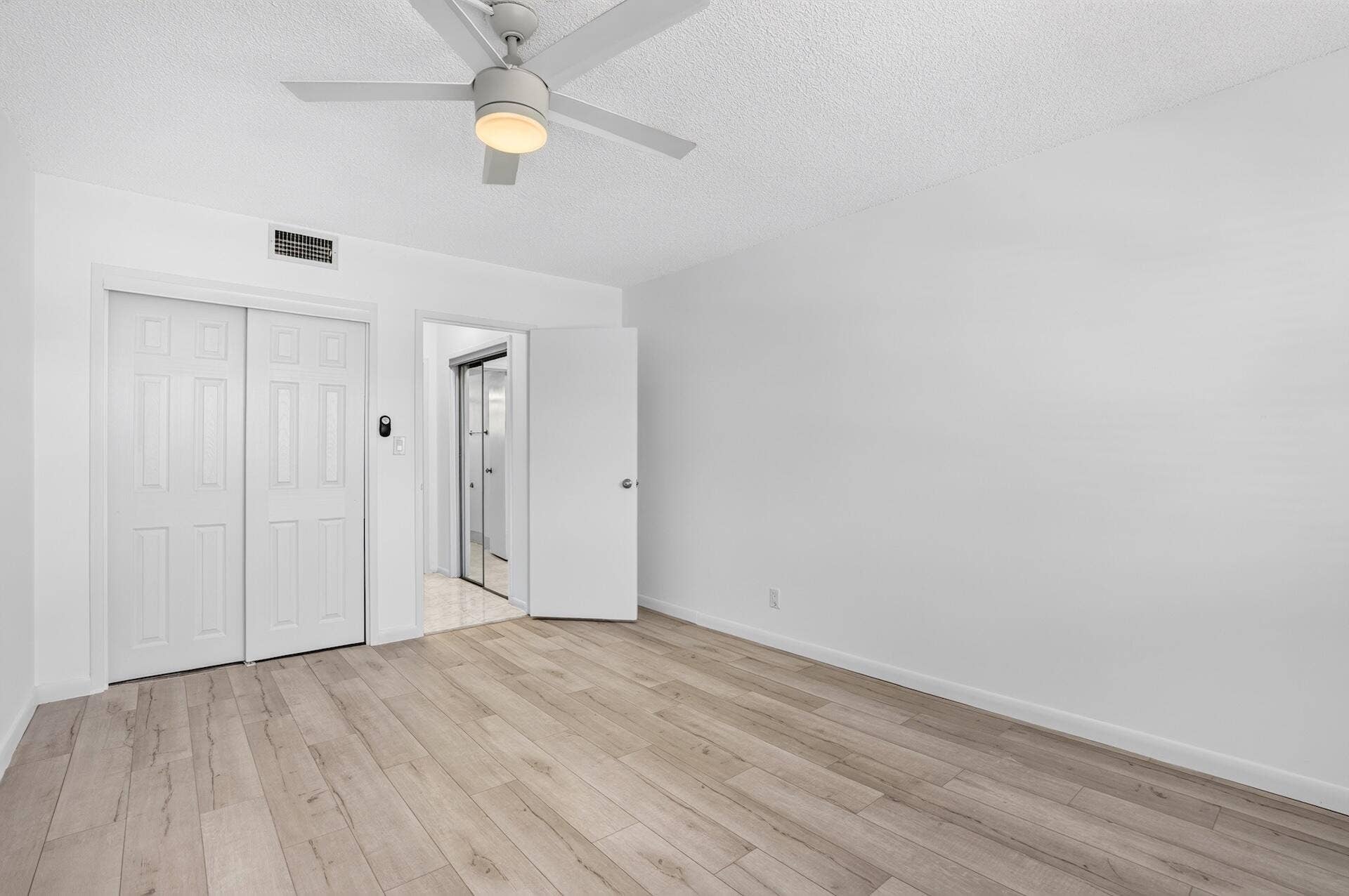 2555 NE 11TH Street, #404, Fort Lauderdale, FL 33304 Horizon 404 BEDROOM-3