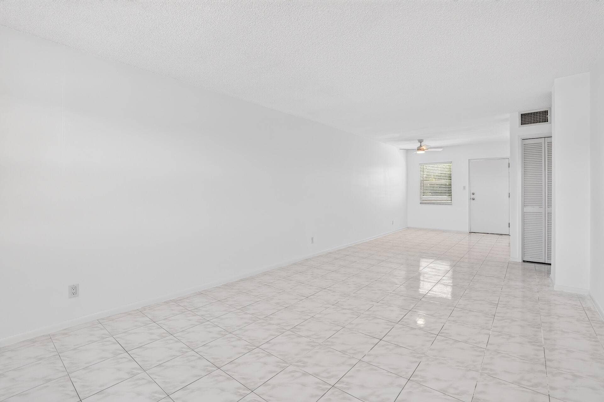 2555 NE 11TH Street, #404, Fort Lauderdale, FL 33304 Horizon 404 LIVING AREA-3