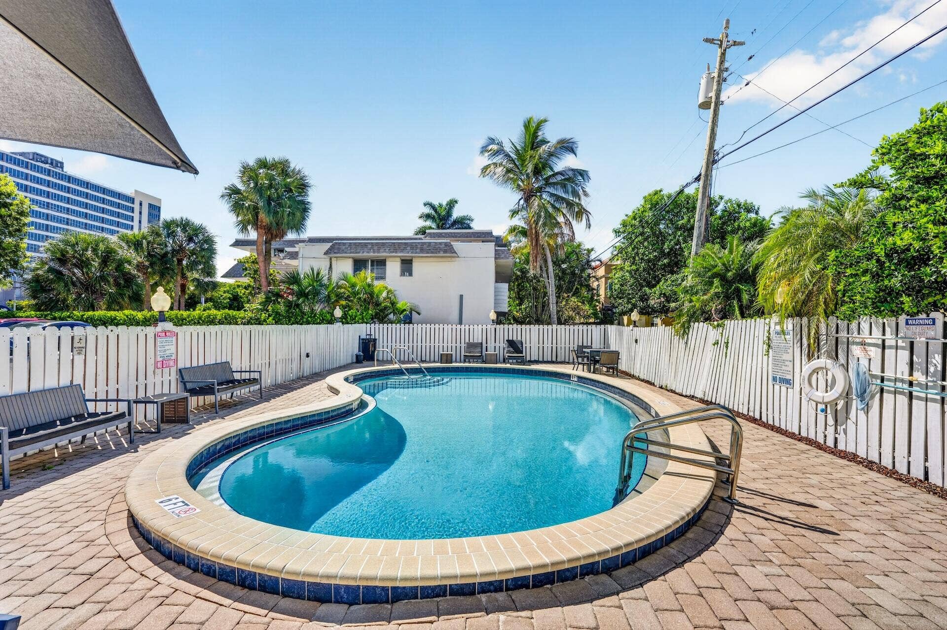 2555 NE 11TH Street, #404, Fort Lauderdale, FL 33304 Horizon 404 POOL AREA-2