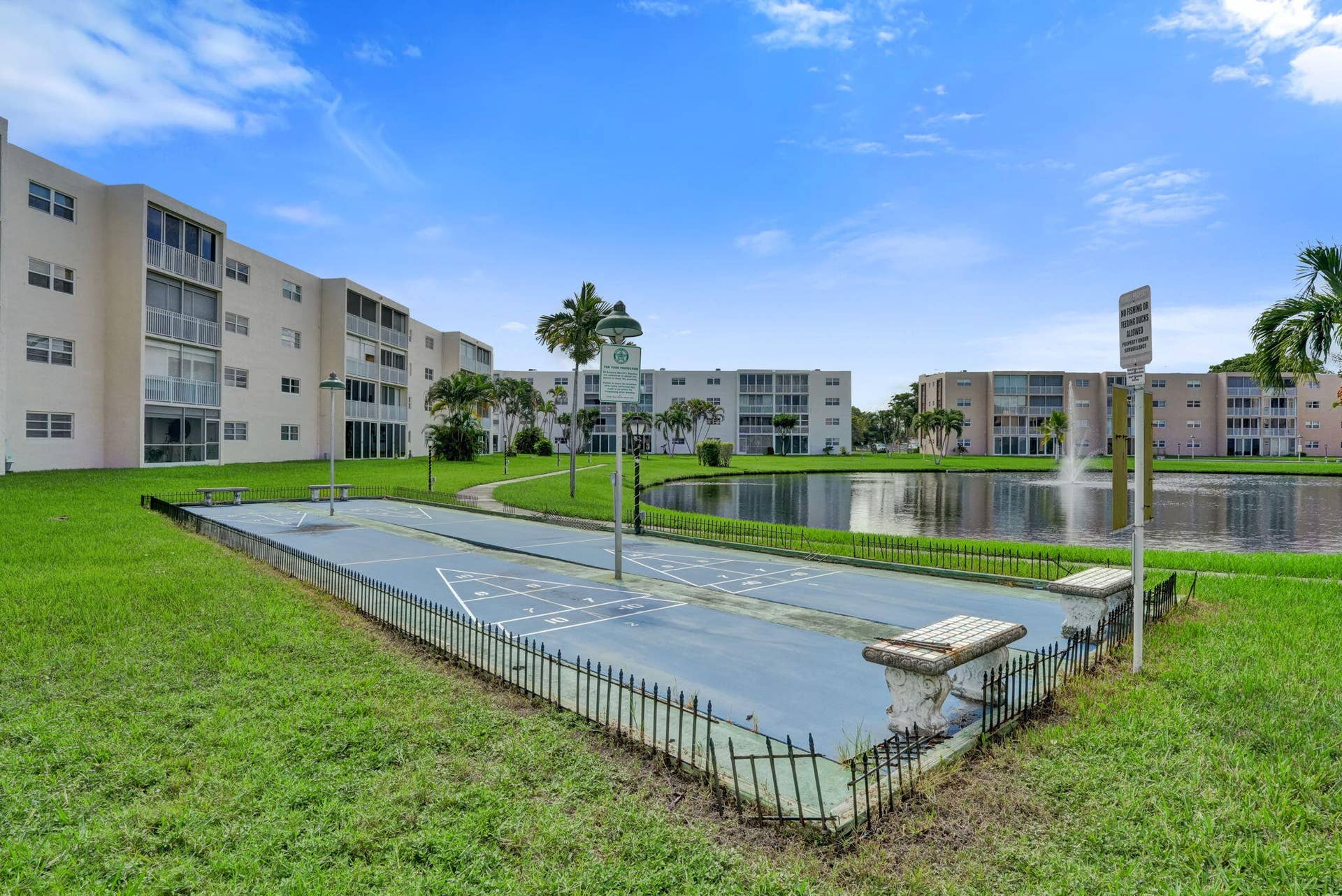 202 SE 10TH Street, #203, Dania Beach, FL 33004 Shuffle board