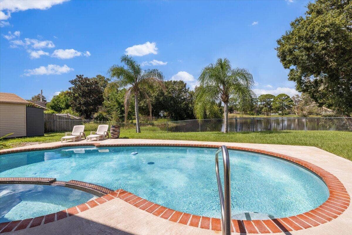 6005 Lantana Drive, Fort Pierce, FL 34951 43-0B2A1855