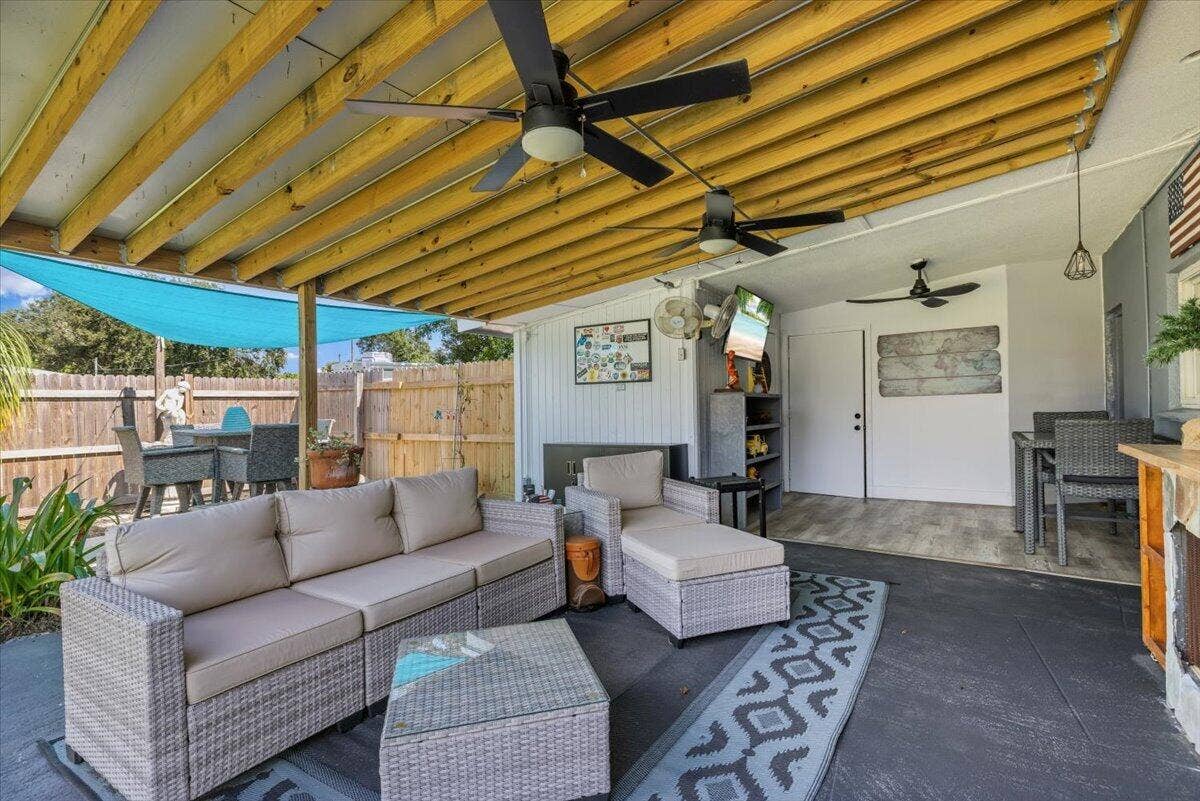 6005 Lantana Drive, Fort Pierce, FL 34951 36-0B2A1801