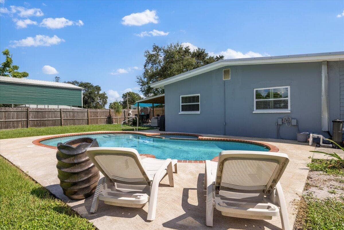 6005 Lantana Drive, Fort Pierce, FL 34951 40-0B2A1835