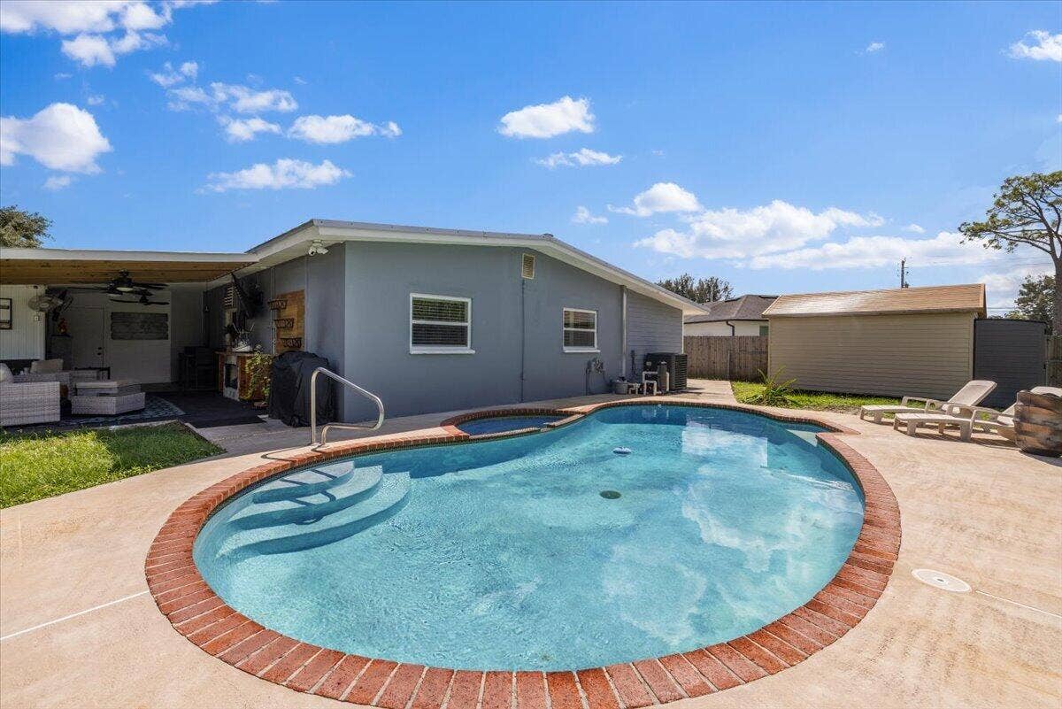 6005 Lantana Drive, Fort Pierce, FL 34951 41-0B2A1840