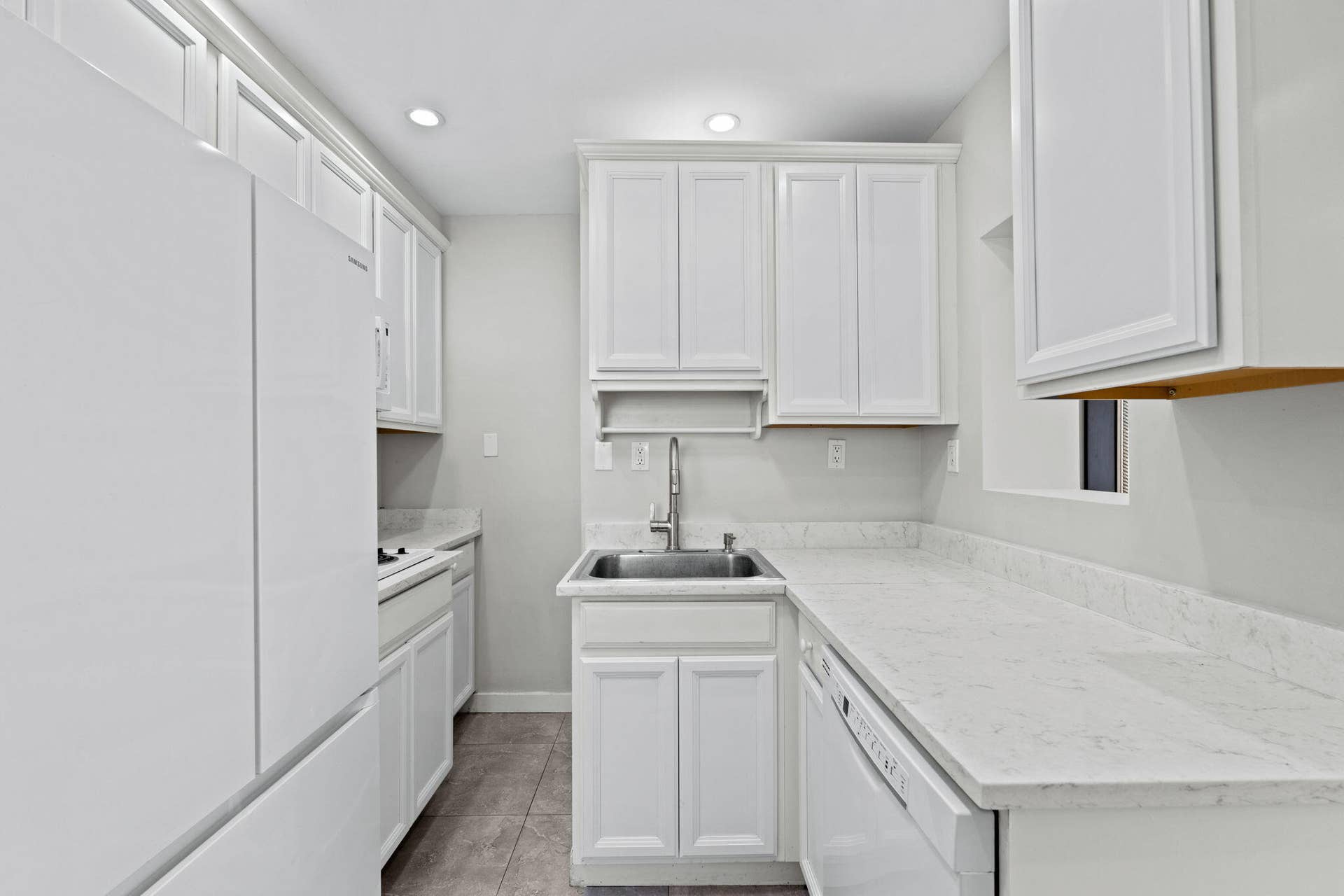 128 E Central Boulevard, Lantana, FL 33462 18-web-or-mls-A7401787
