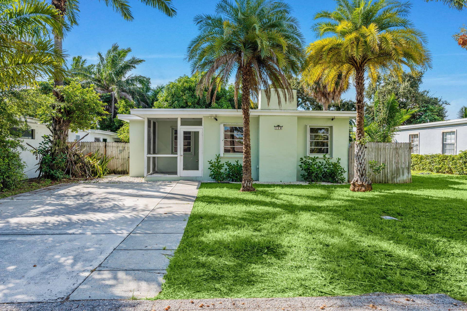 128 E Central Boulevard, Lantana, FL 33462 1-web-or-mls-A7401800
