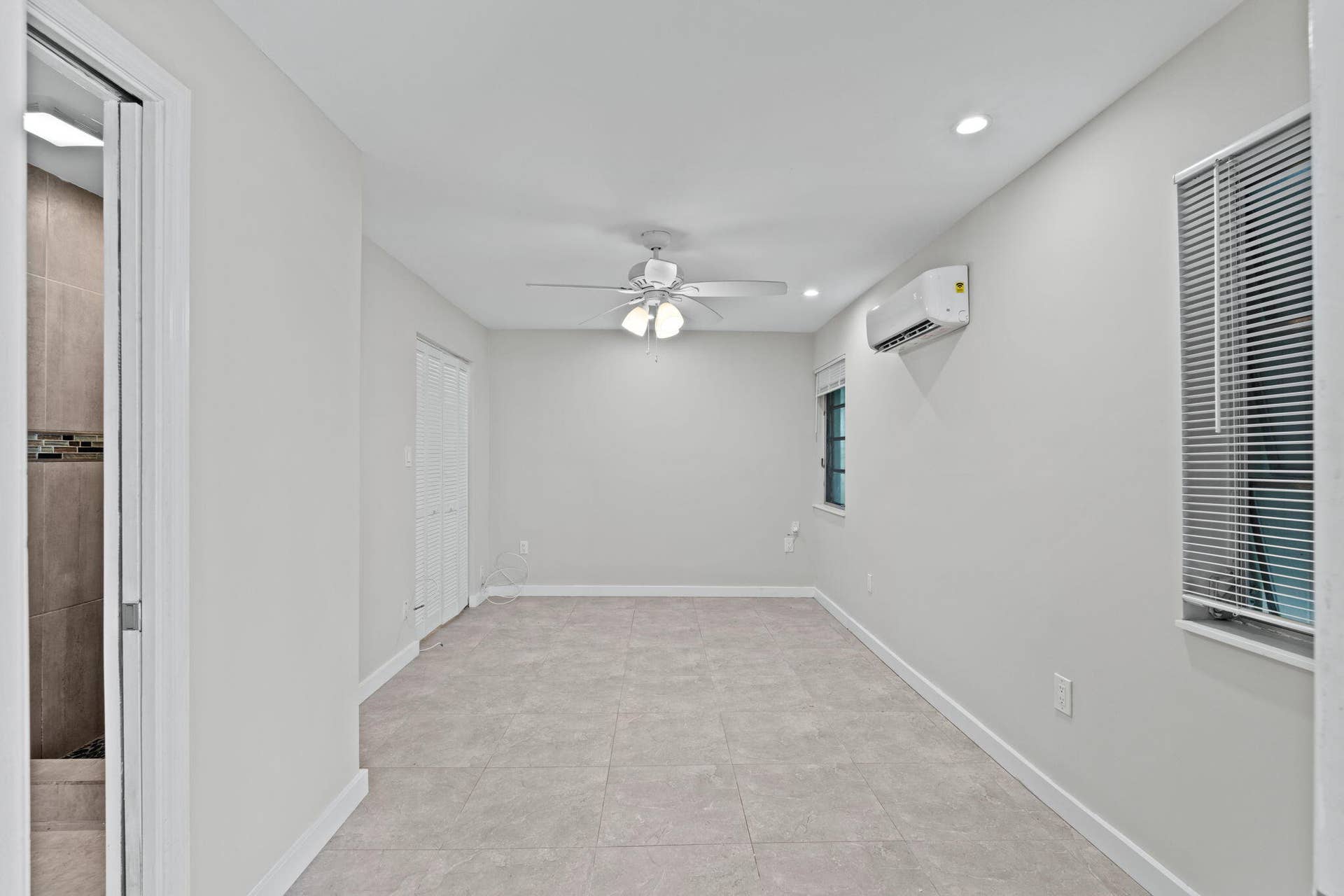 128 E Central Boulevard, Lantana, FL 33462 26-web-or-mls-A7401725