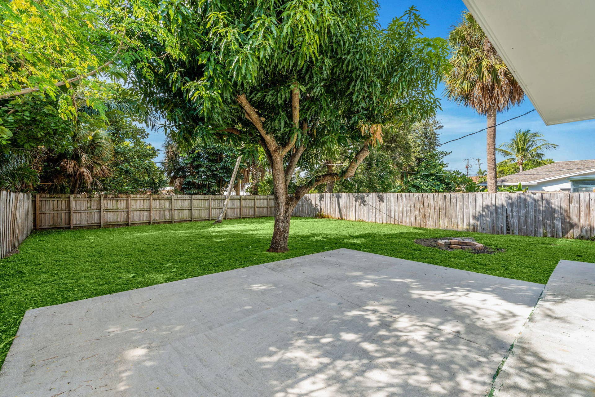 128 E Central Boulevard, Lantana, FL 33462 35-web-or-mls-A7401792