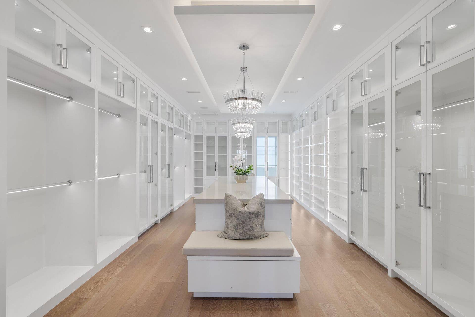 Luxurious Closet