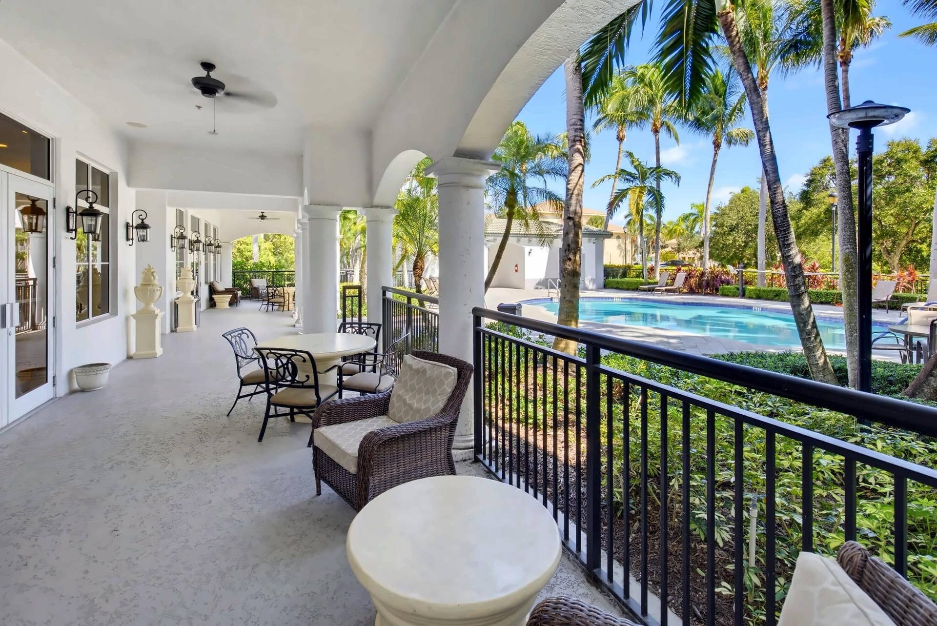 1690 Renaissance Commons Boulevard, #1422, Boynton Beach, FL 33426 Cabana Pool/Covered Patio