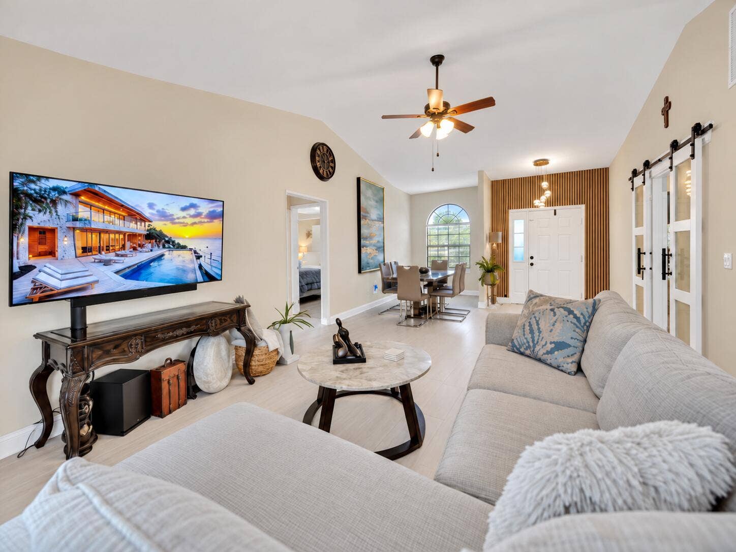 2268 SE LONGHORN Avenue, Port St Lucie, FL 34952 Warm Modern Slatted Entryway Living Spac