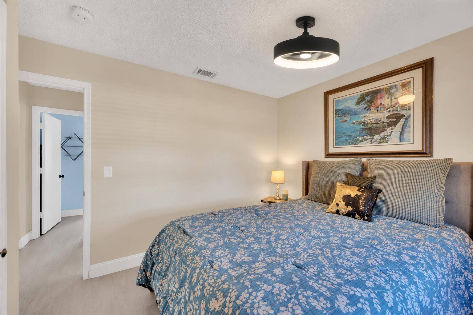 2268 SE LONGHORN Avenue, Port St Lucie, FL 34952 Cozy Bedroom with Modern Ceiling Light