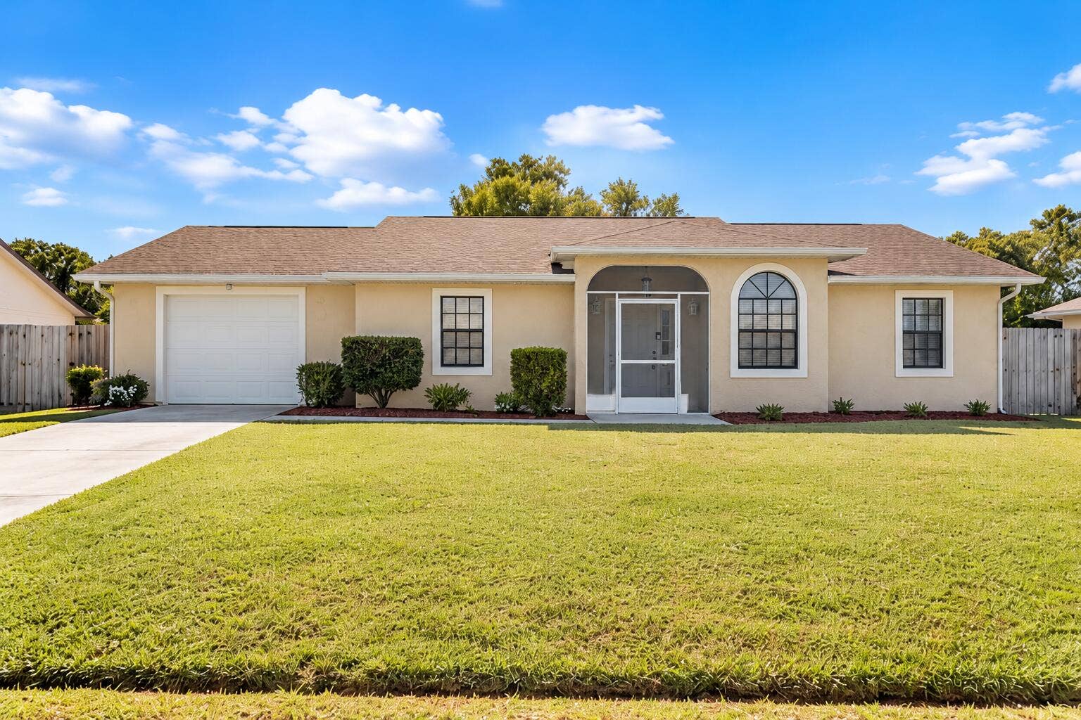 2268 SE LONGHORN Avenue, Port St Lucie, FL 34952 *3Front House