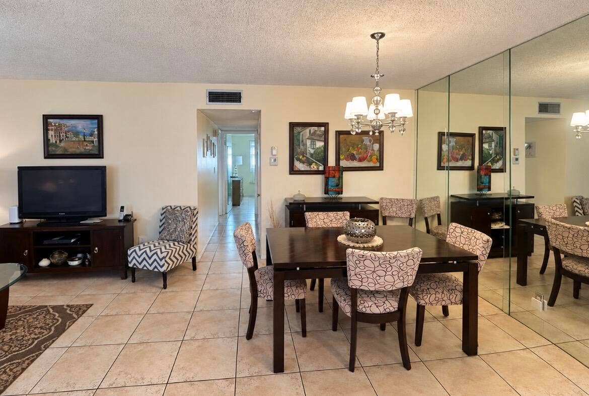 5300 WASHINGTON Street, #M309, Hollywood, FL 33021 IMG_1550