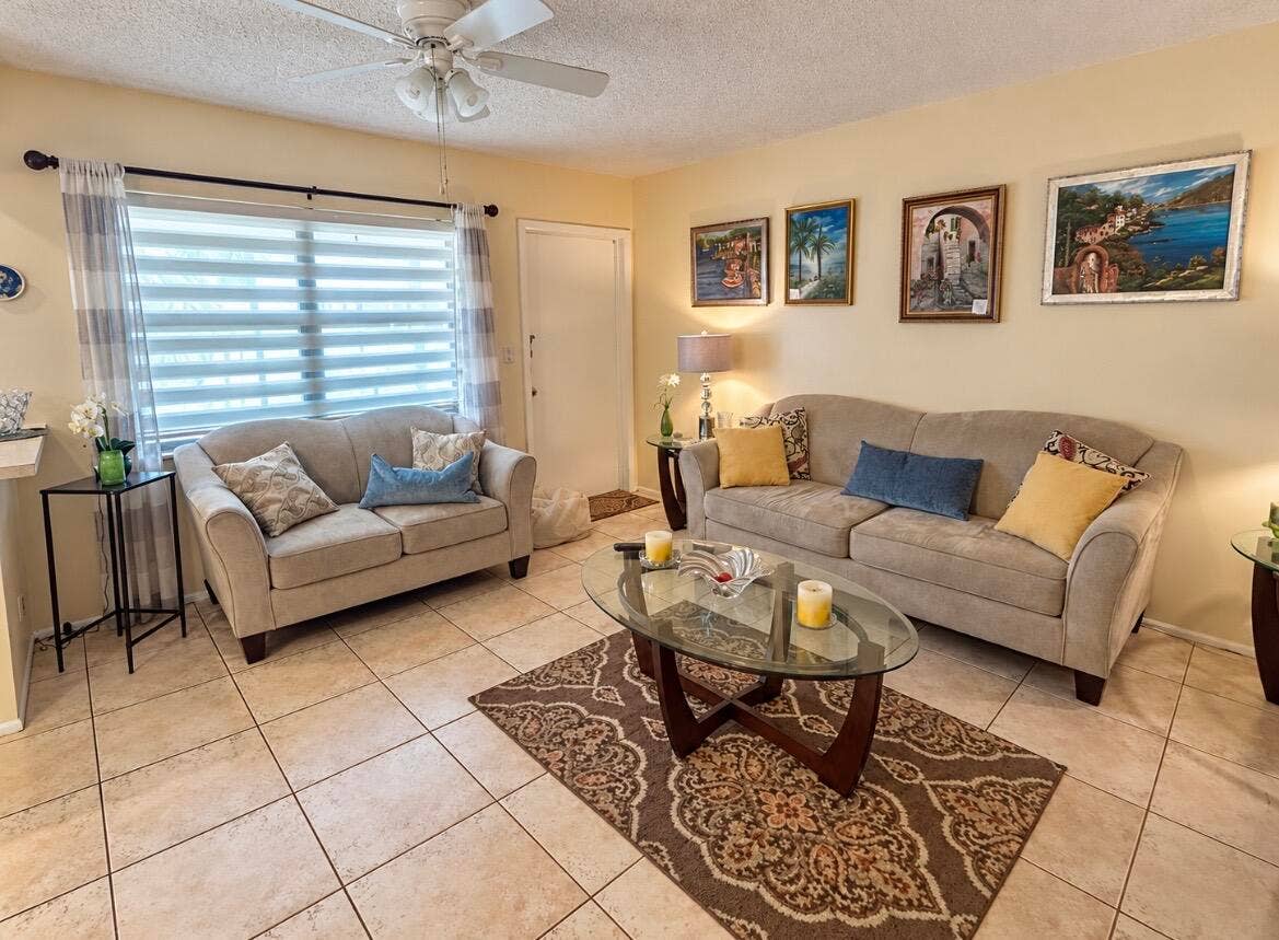 5300 WASHINGTON Street, #M309, Hollywood, FL 33021 IMG_1548