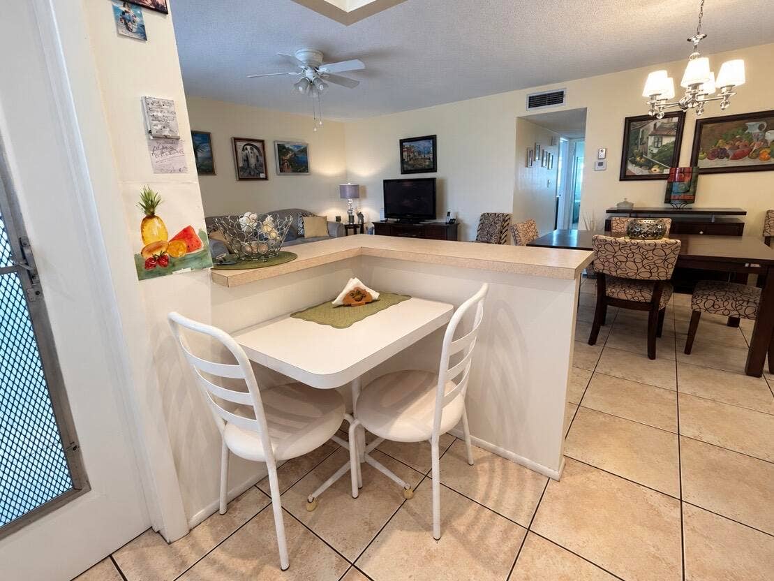 5300 WASHINGTON Street, #M309, Hollywood, FL 33021 IMG_1532