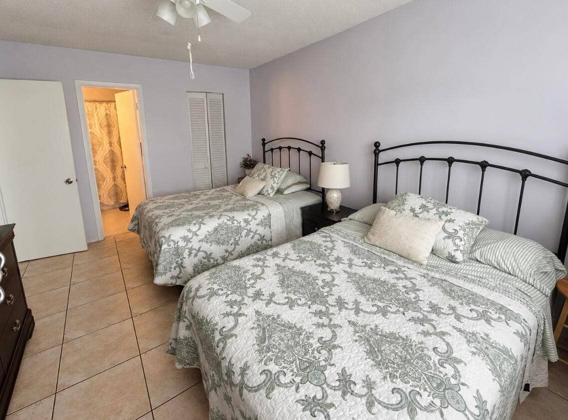 5300 WASHINGTON Street, #M309, Hollywood, FL 33021 IMG_1535