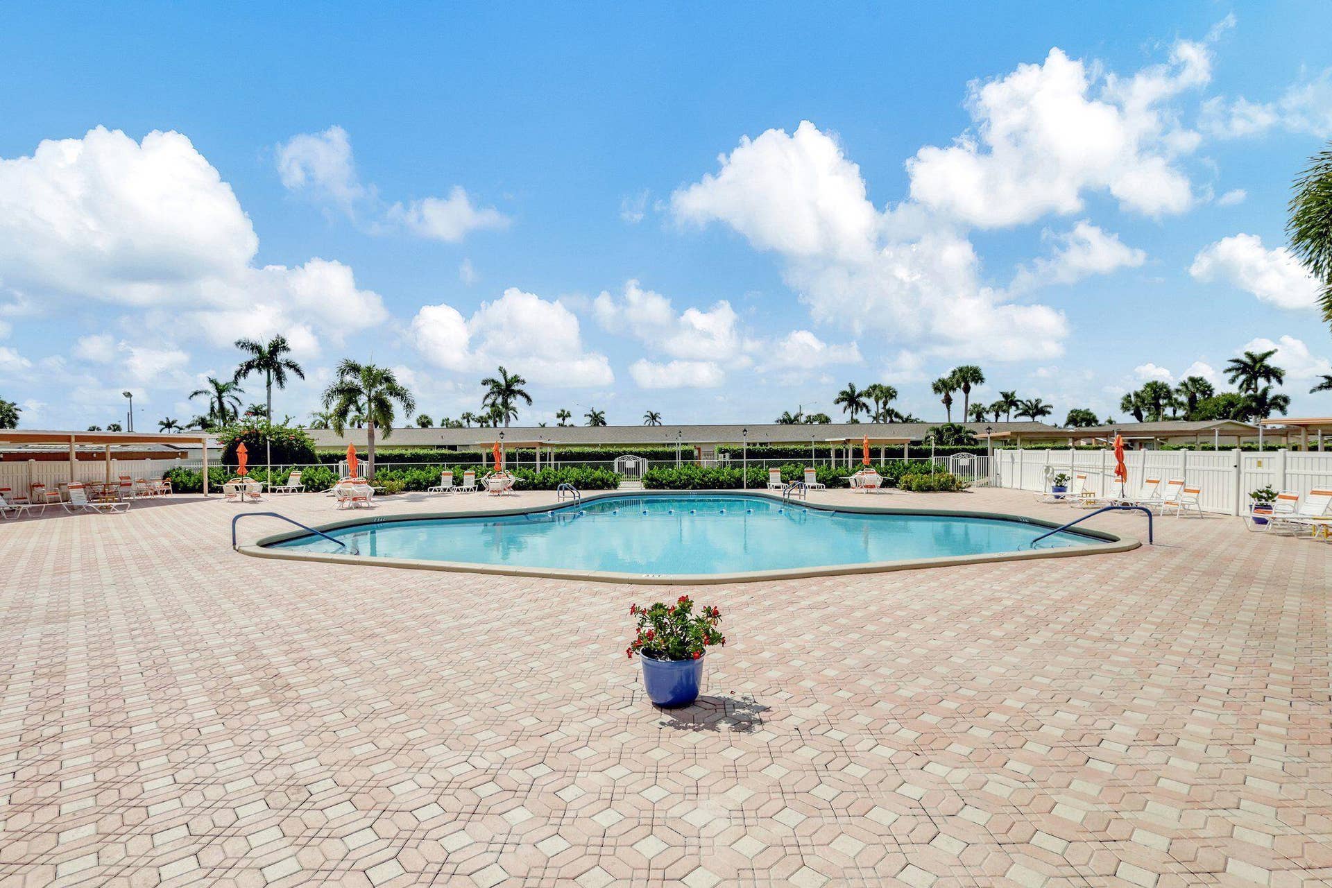 2593 DUDLEY Drive W, #I, West Palm Beach, FL 33415 Pool