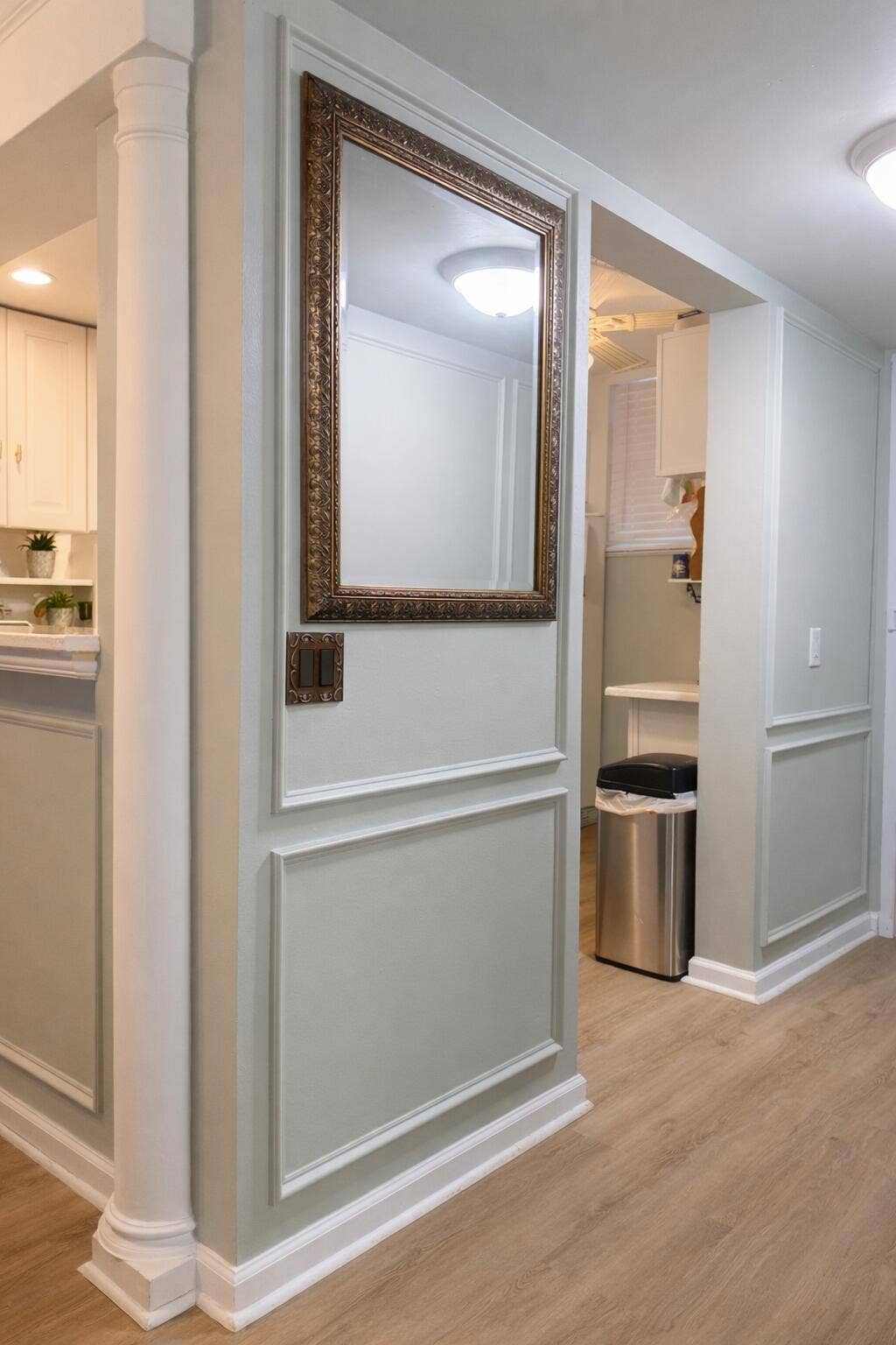 110 LAKE EMERALD Drive, #103, Oakland Park, FL 33309 Kitchen Entry