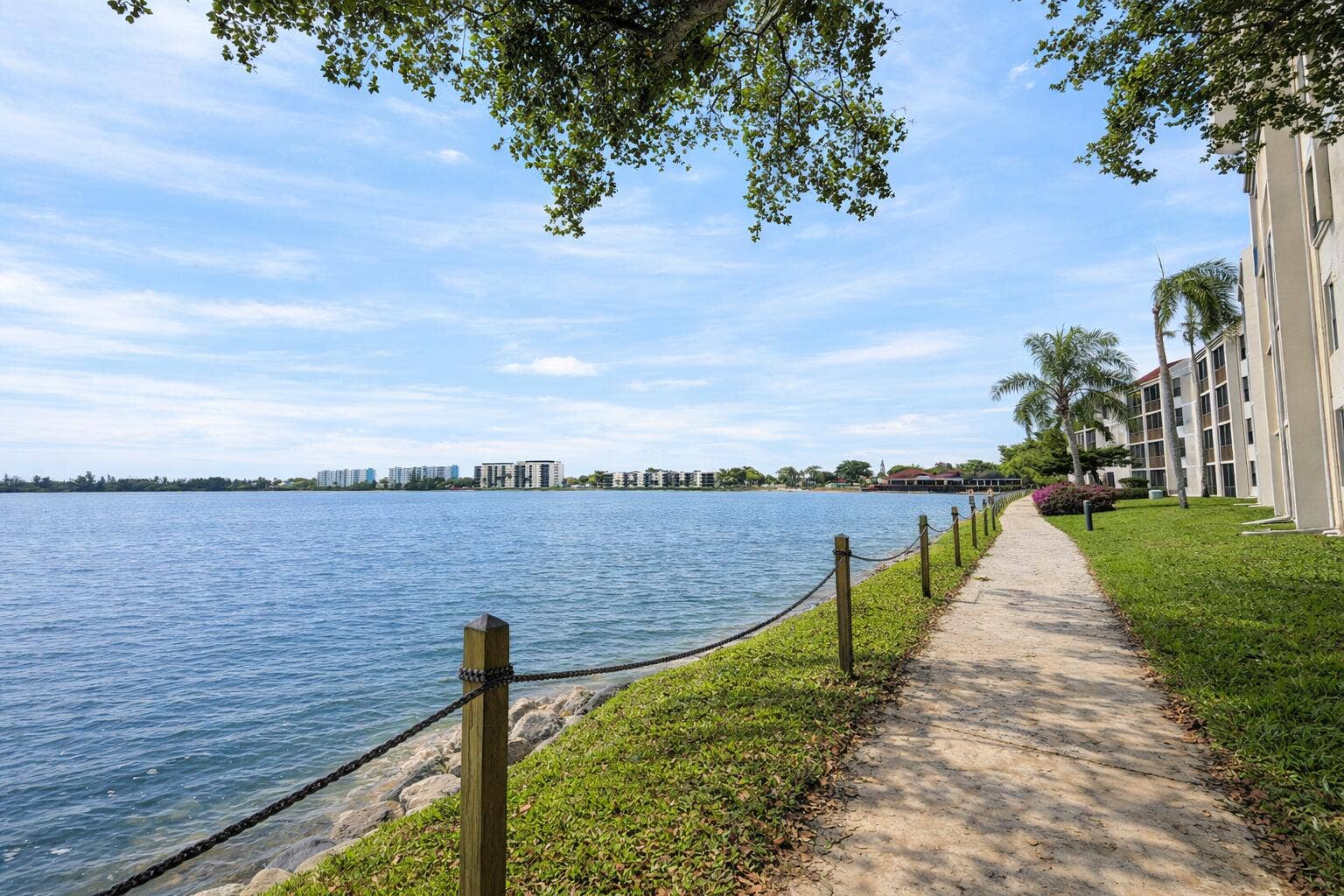 110 LAKE EMERALD Drive, #103, Oakland Park, FL 33309 110 Lake Emerald