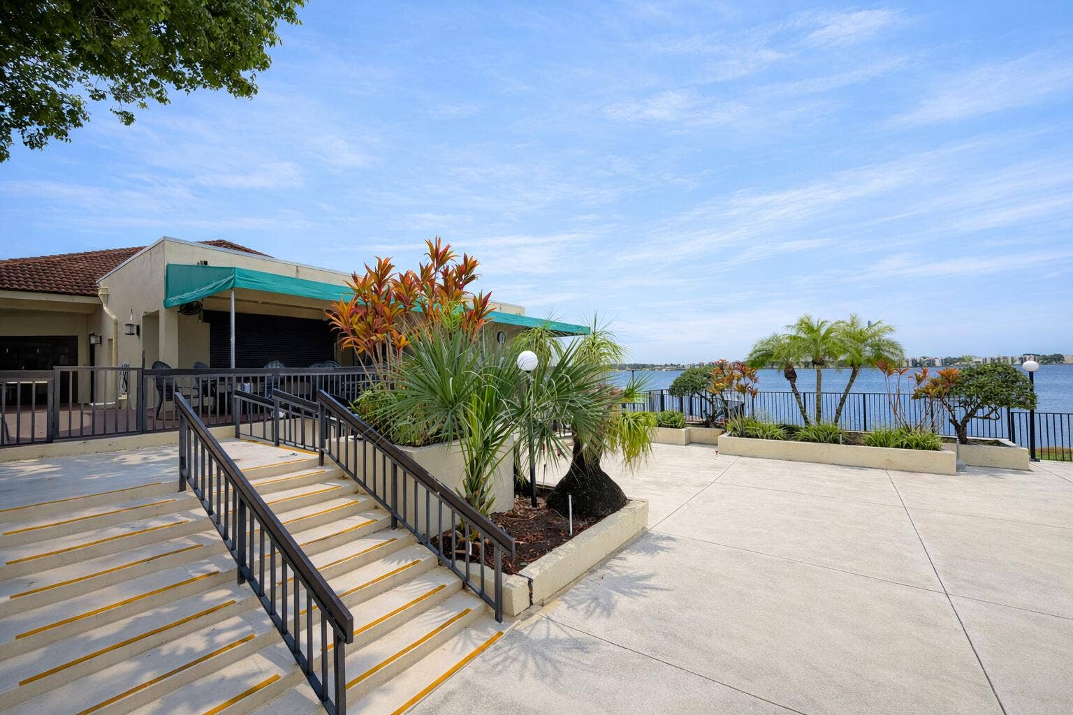 110 LAKE EMERALD Drive, #103, Oakland Park, FL 33309 Clubhouse Pool