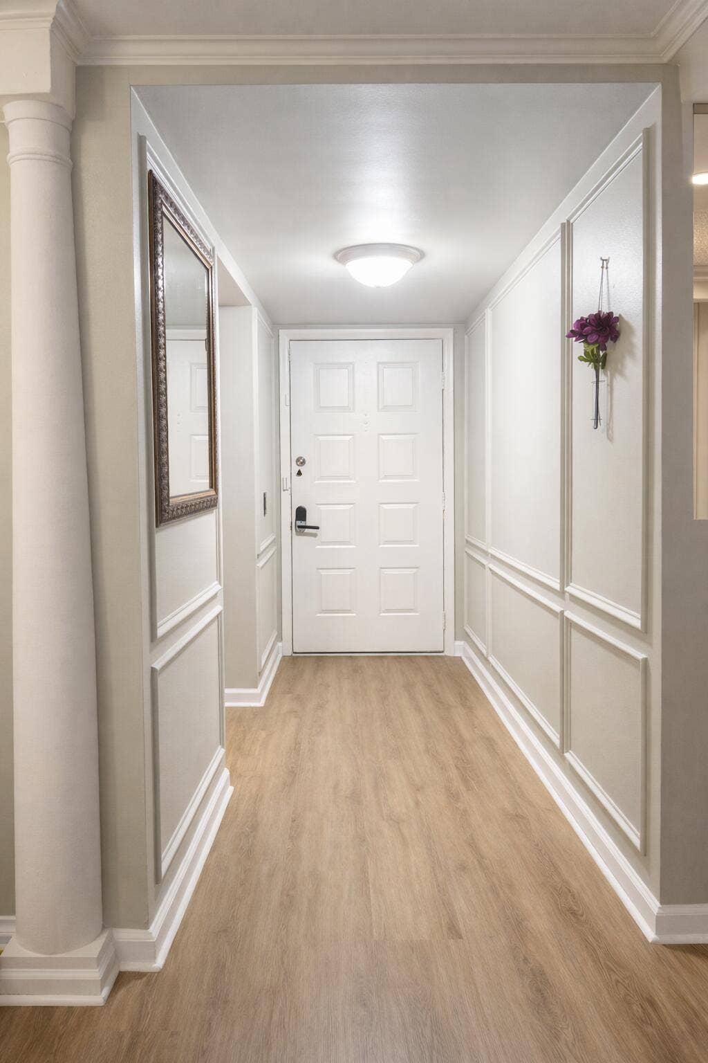 110 LAKE EMERALD Drive, #103, Oakland Park, FL 33309 Entryway