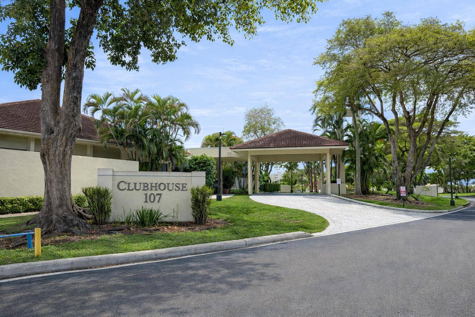 110 LAKE EMERALD Drive, #103, Oakland Park, FL 33309 Clubhouse