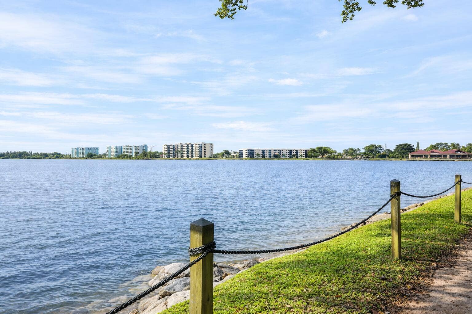 110 LAKE EMERALD Drive, #103, Oakland Park, FL 33309 110 Lake Emerald