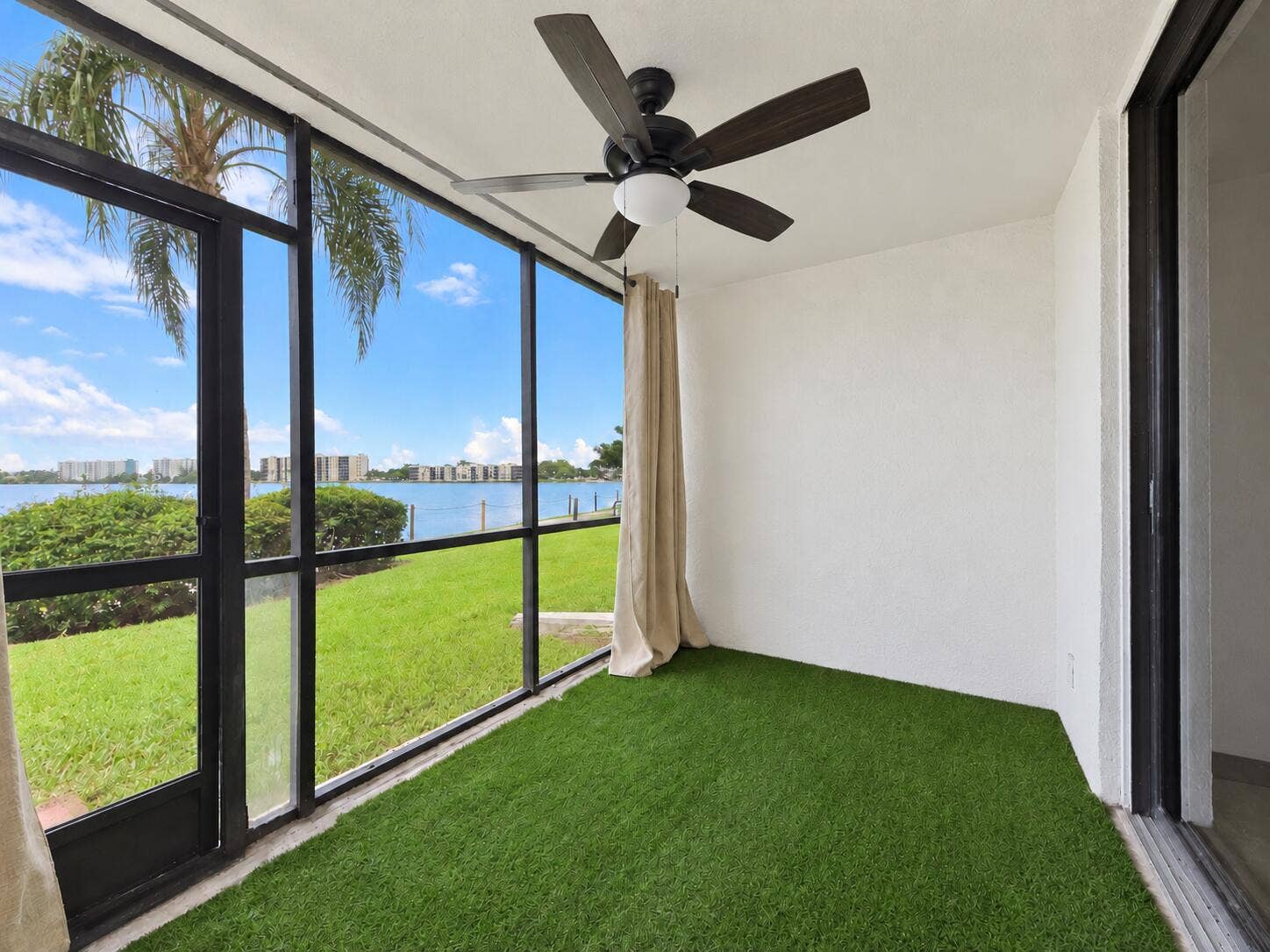 110 LAKE EMERALD Drive, #103, Oakland Park, FL 33309 Outdoor Patio