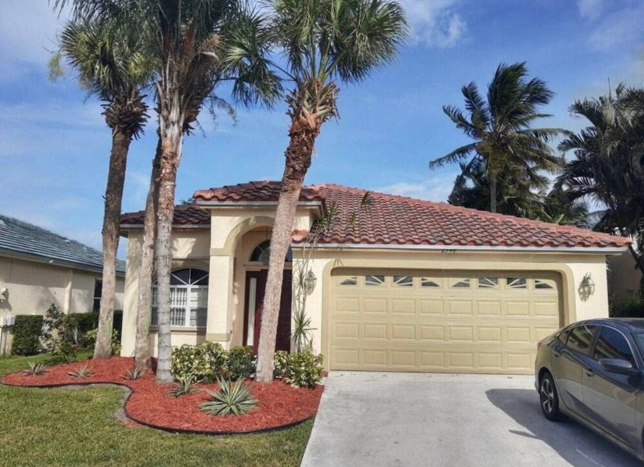 2546 COUNTRY GOLF Drive, Wellington, FL 33414 Lakefield South