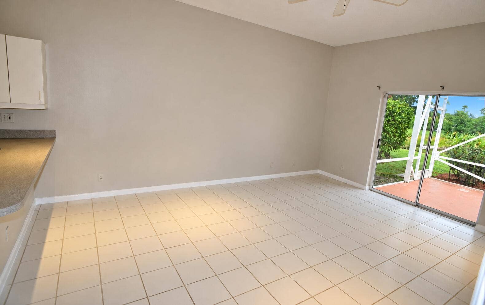 2546 COUNTRY GOLF Drive, Wellington, FL 33414 Family Room