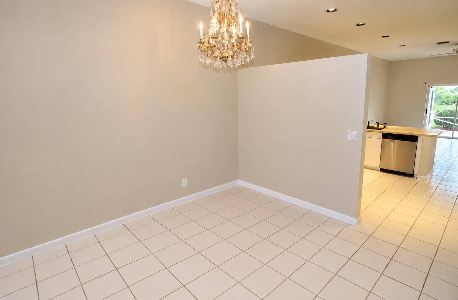 2546 COUNTRY GOLF Drive, Wellington, FL 33414 Dining Room