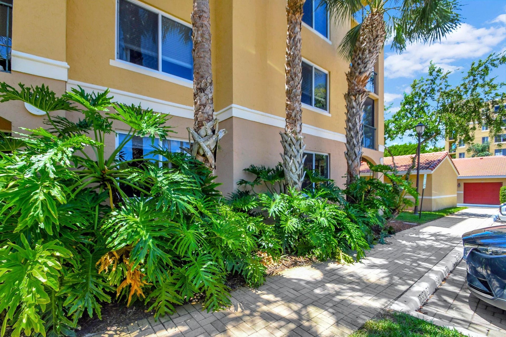 1200 Scotia Drive, #107, Hypoluxo, FL 33462 Photo 4