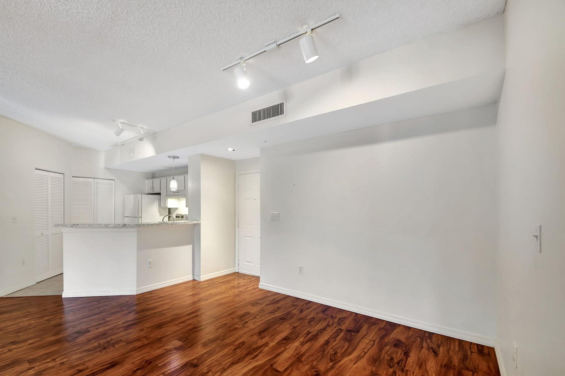 1200 Scotia Drive, #107, Hypoluxo, FL 33462 Photo 7