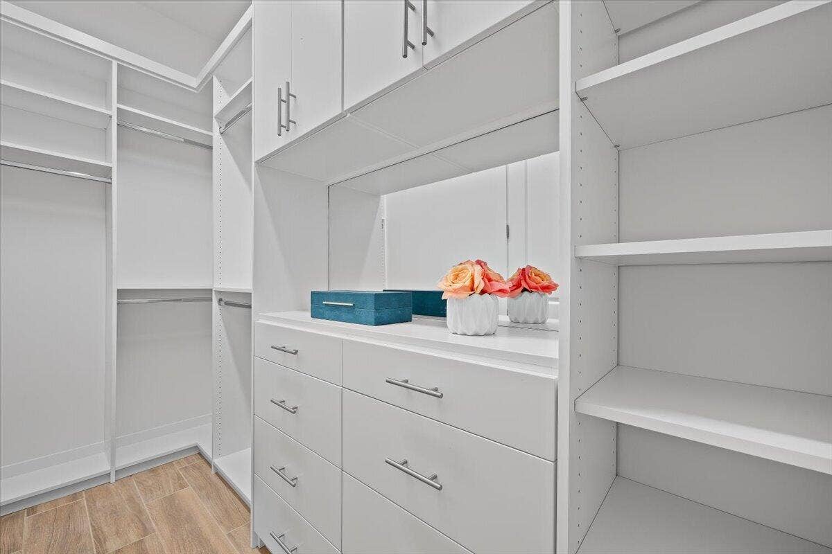 Custom Closet 1 in Primary