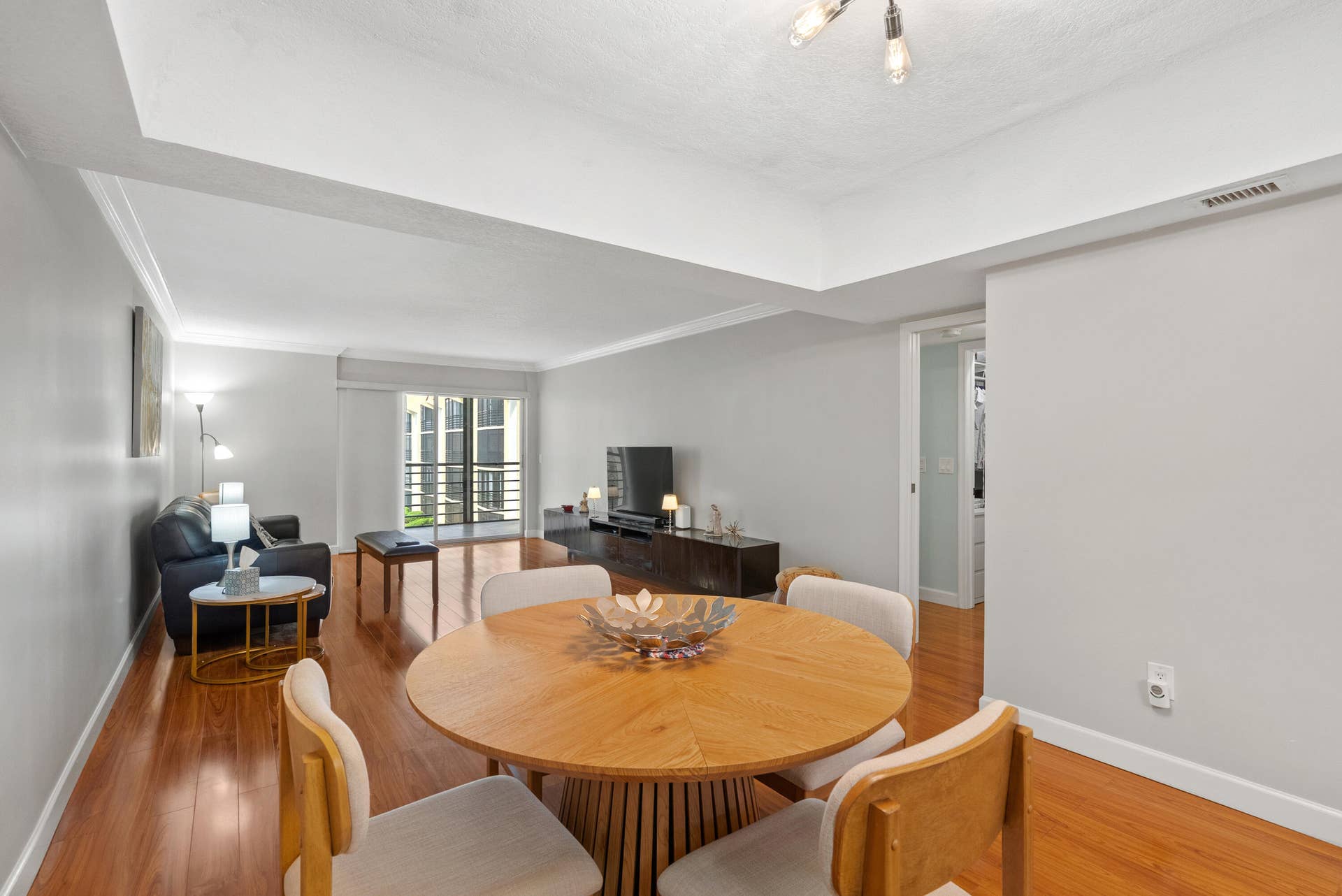 23385 Barwood Lane S, #308, Boca Raton, FL 33428 Crown Molding