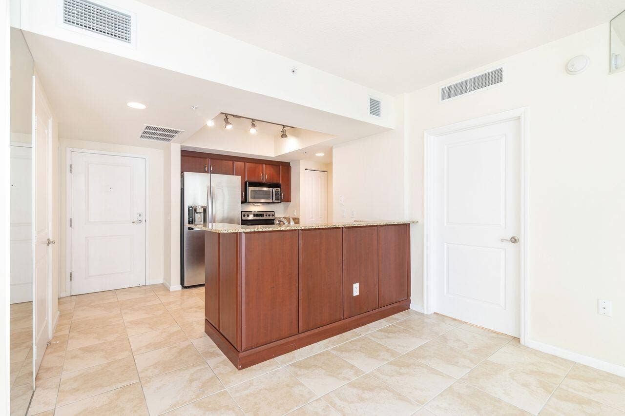403 S Sapodilla Avenue, #203, West Palm Beach, West Palm Beach, FL 33401 IMG_5181