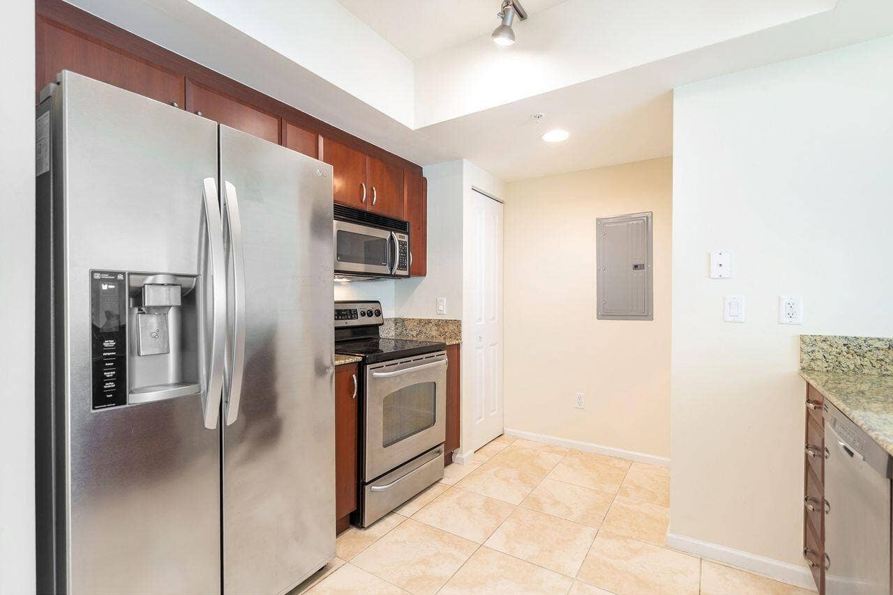 403 S Sapodilla Avenue, #203, West Palm Beach, West Palm Beach, FL 33401 IMG_5183