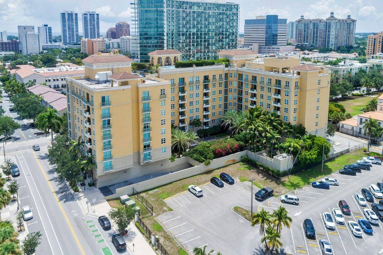 403 S Sapodilla Avenue, #203, West Palm Beach, West Palm Beach, FL 33401 IMG_5172